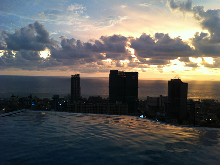 roof-top-pool