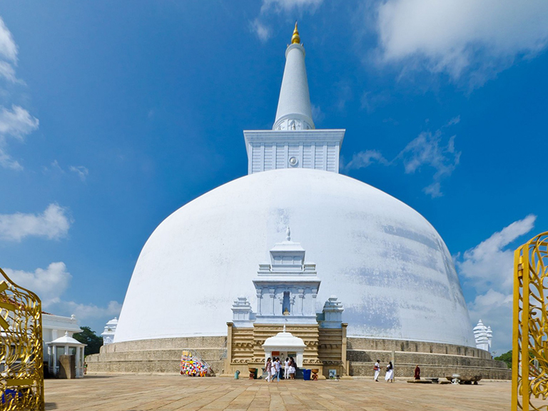 belgium-traveler-in-sri-lanka